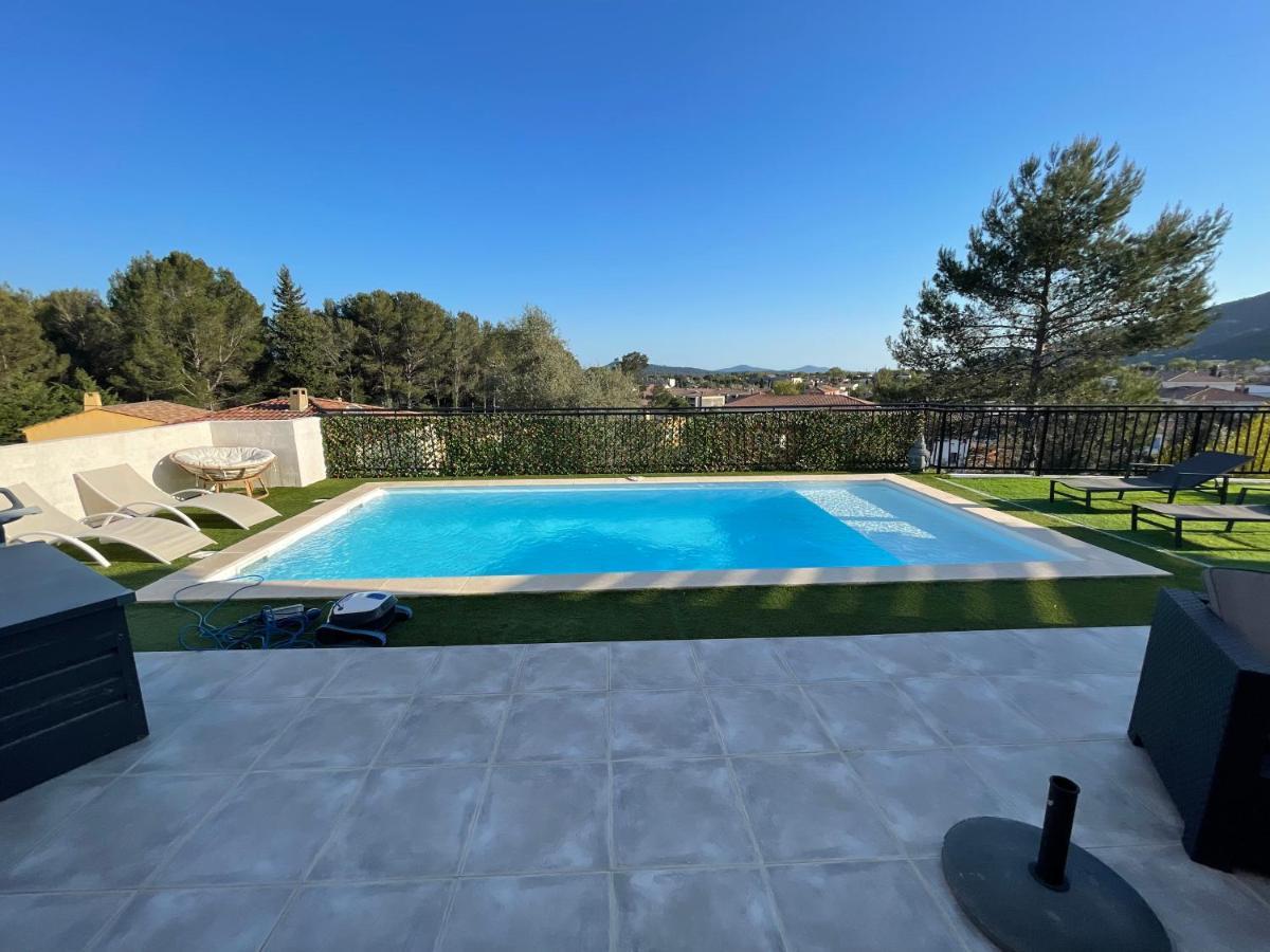 Villa Avec Piscine Кюэр Экстерьер фото