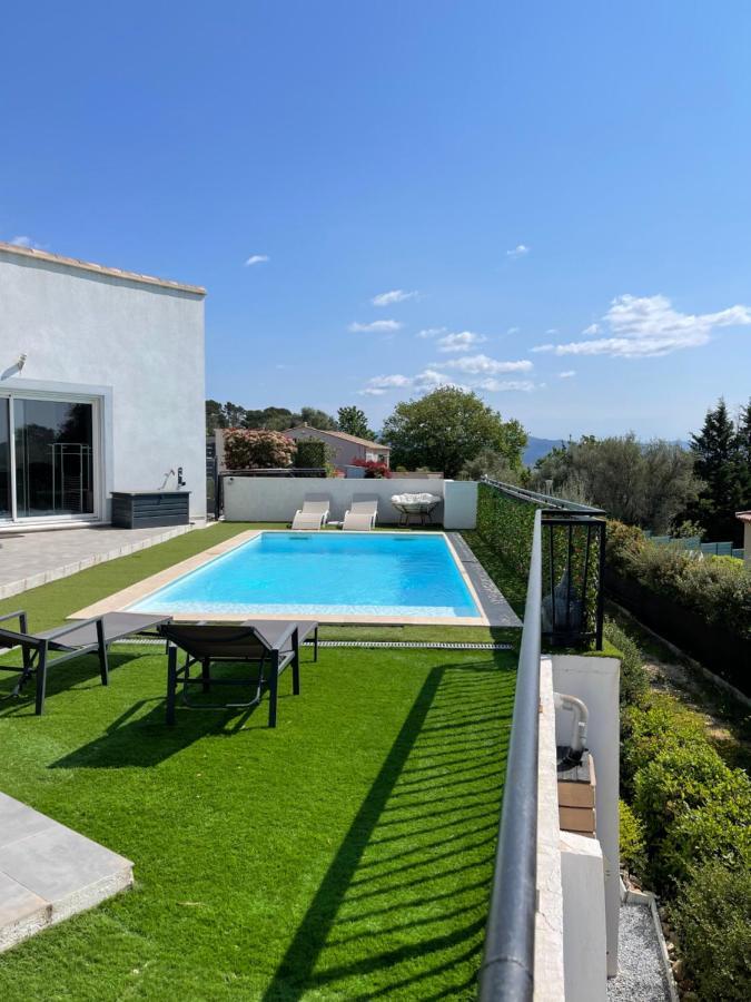 Villa Avec Piscine Кюэр Экстерьер фото